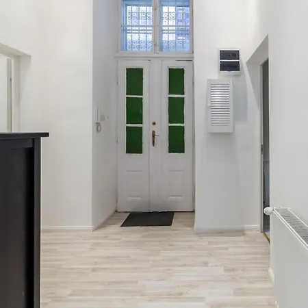 Spacious Riverside Residency - Magnificent View Budapest Exterior photo
